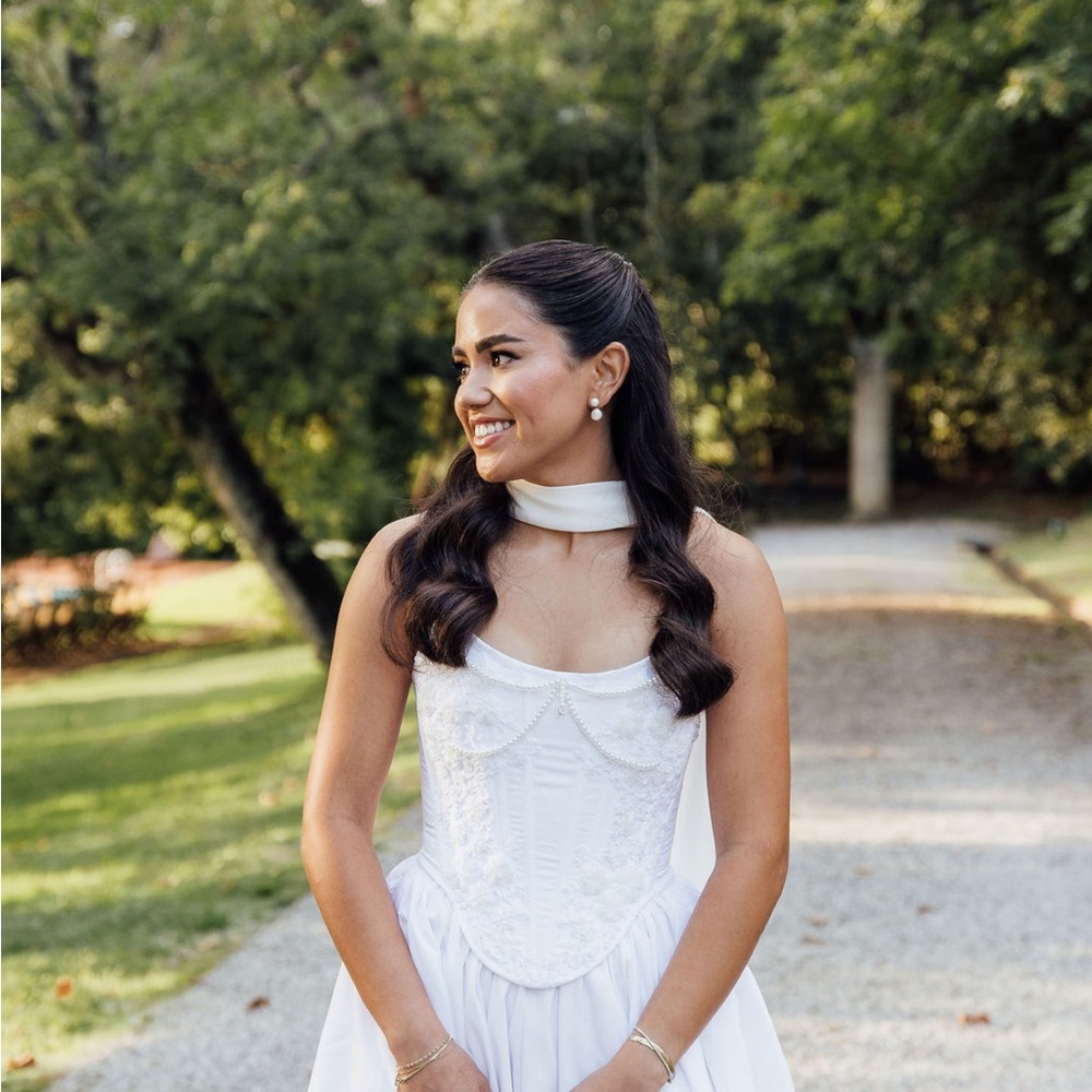 Elegant White Wedding Dress